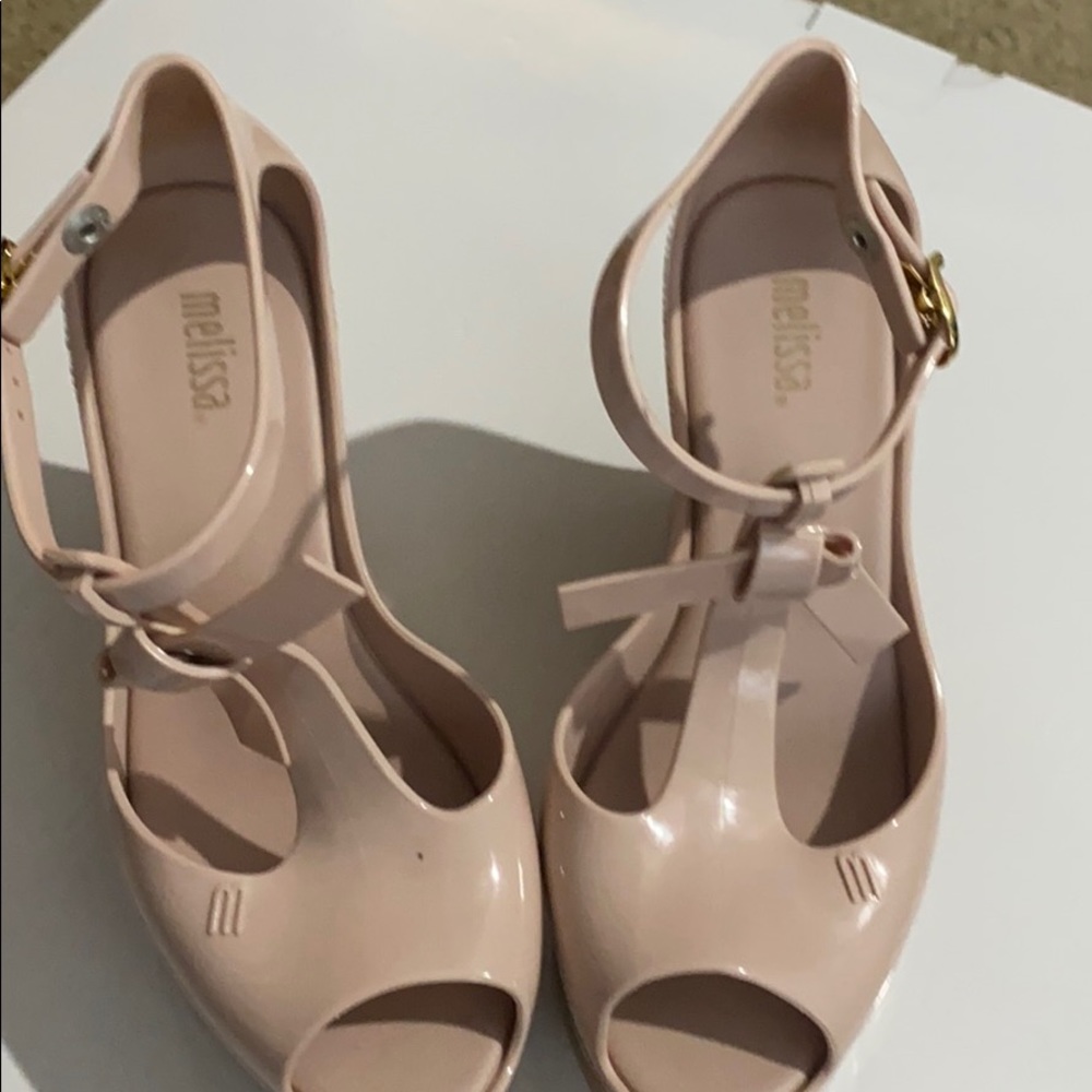 Melissa platform Size 5.